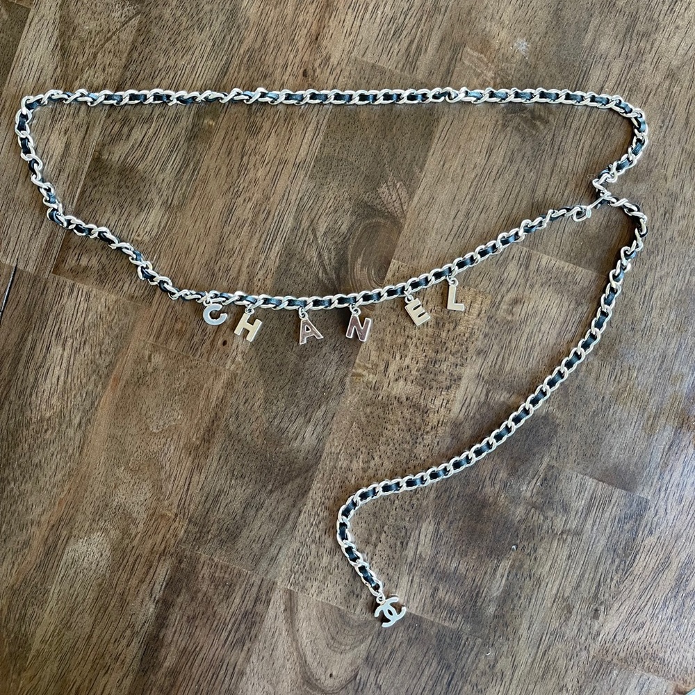 CHANEL CC LOGO CHARM CHAIN BELT BLACK